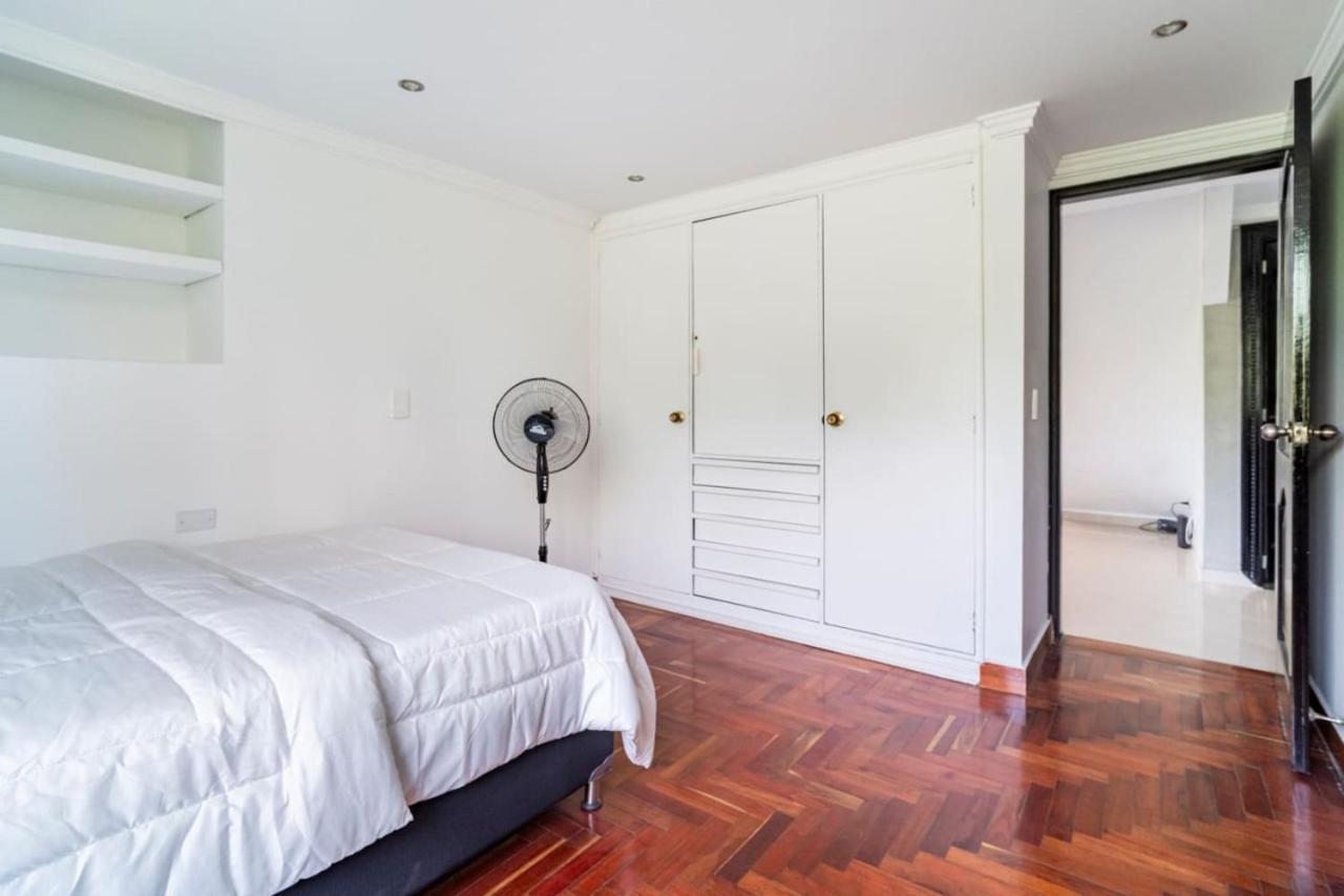 Сasa de vacaciones 3 Story Penthouse With 2 Parking Spaces In Laureles